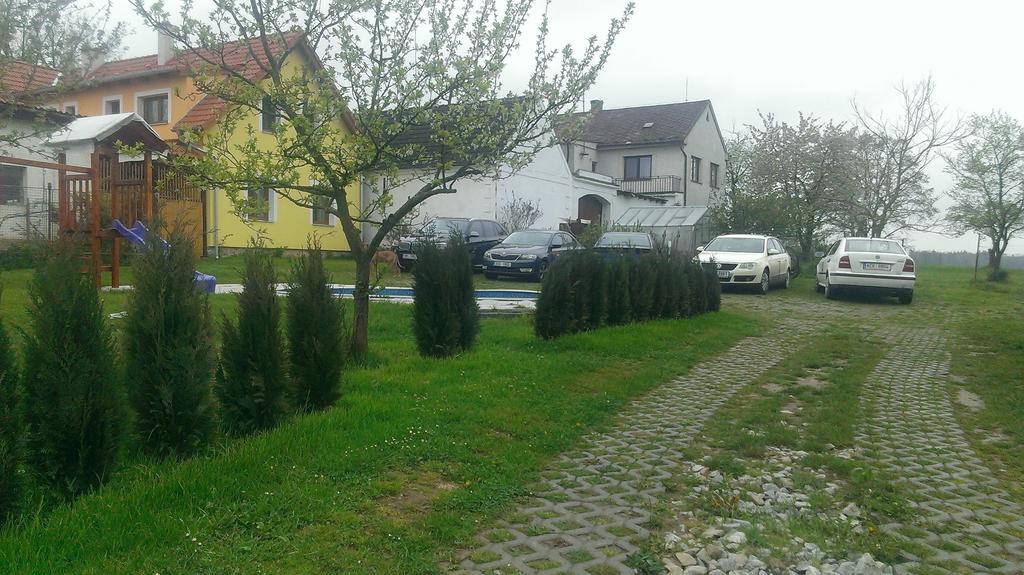 Ubytovani Macku Spoli Экстерьер фото